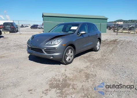 2013 Porsche Cayenne z USA, uszkodzony, nr VIN WP1AA2A2XDLA04797